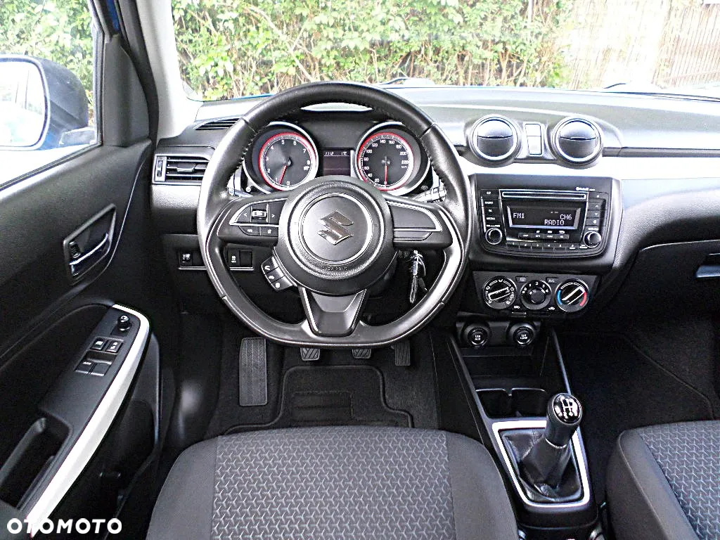 Suzuki Swift 1.2 Premium - 8