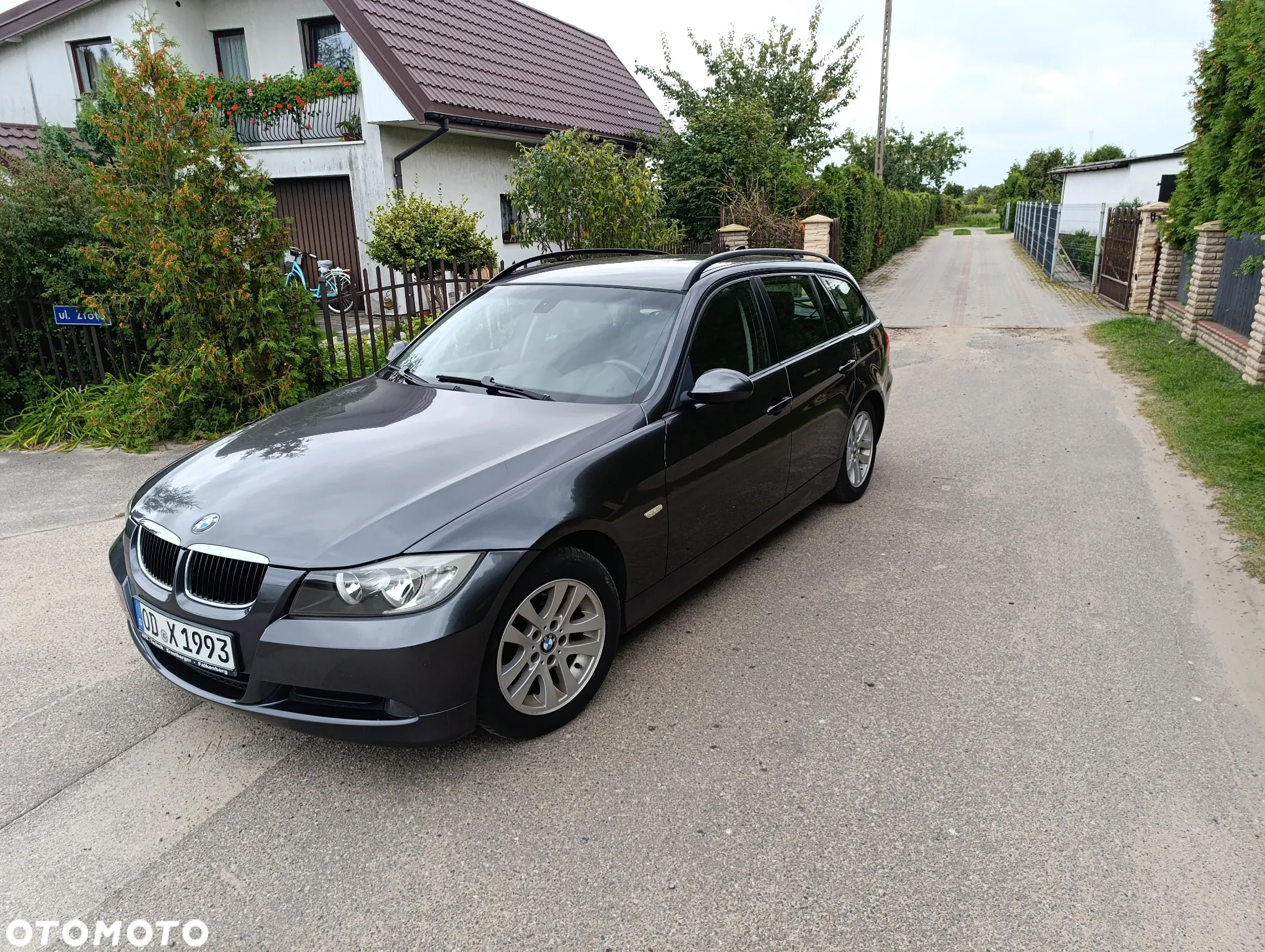 BMW Seria 3 318i Touring - 6