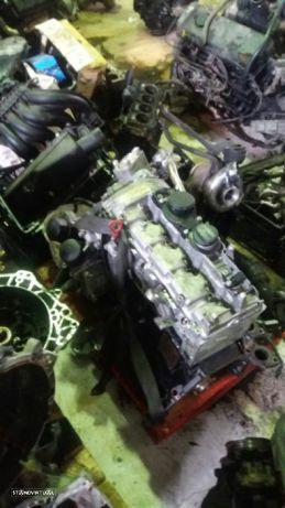 Motor Mercedes C220 - para peças (coletores, turbo, egr, etc) - 9