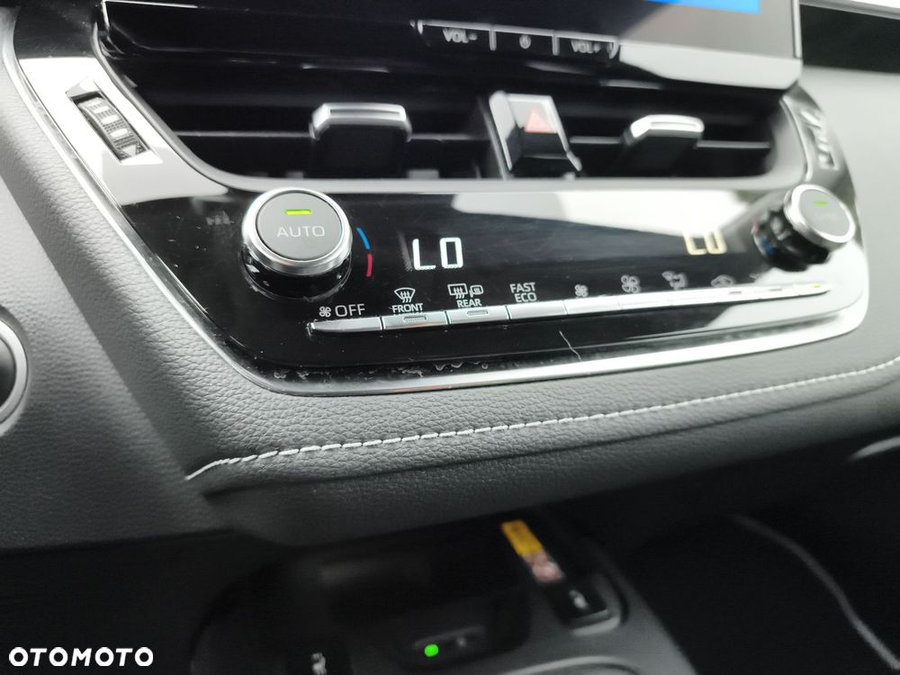 Toyota Corolla 1.8 Hybrid Style - 27