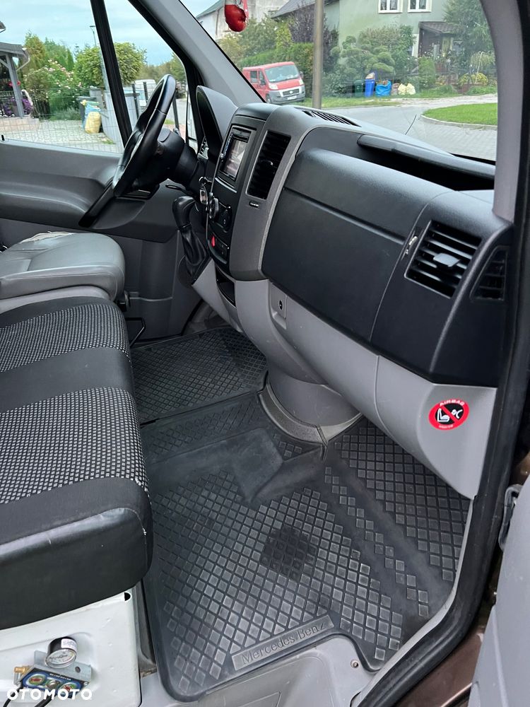 Mercedes-Benz Sprinter - 21