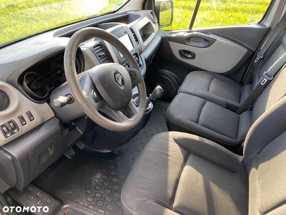 Renault TRAFIC - 6