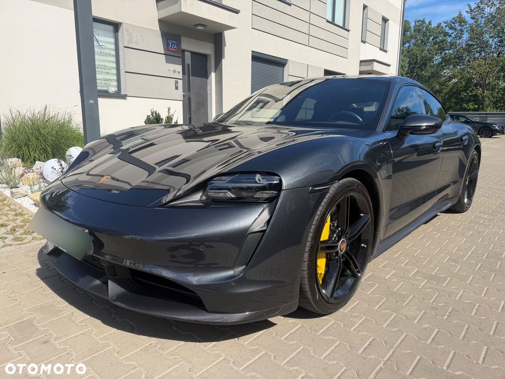 Porsche Taycan Turbo S - 1