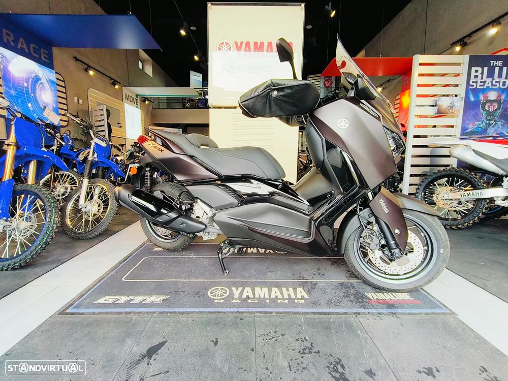 Yamaha X-Max TechMax+ - 1