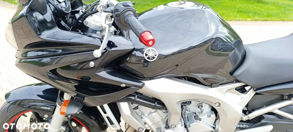 Yamaha FZ - 37