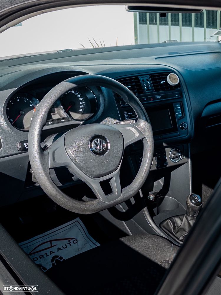 VW Polo 1.0 Trendline — photo 5