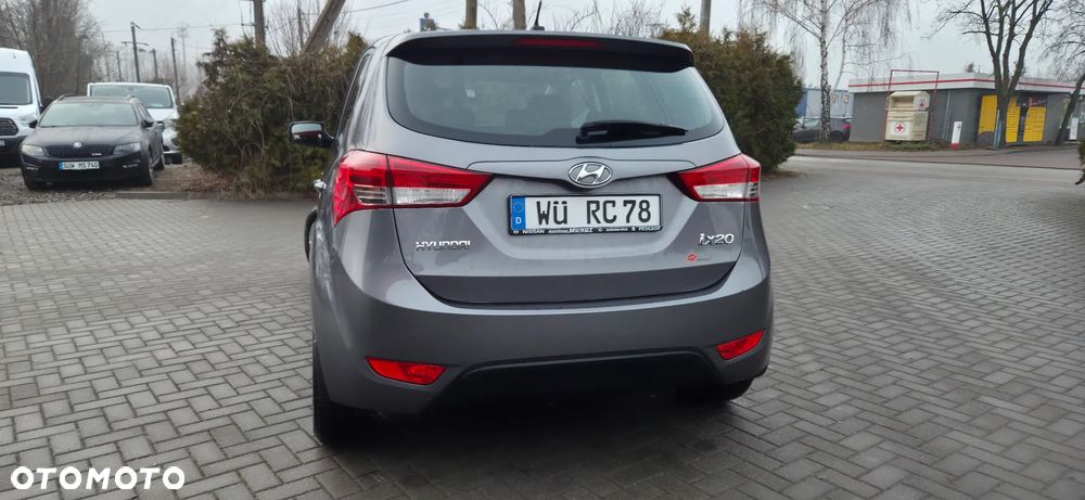 Hyundai ix20 1.4 blue Passion - 12