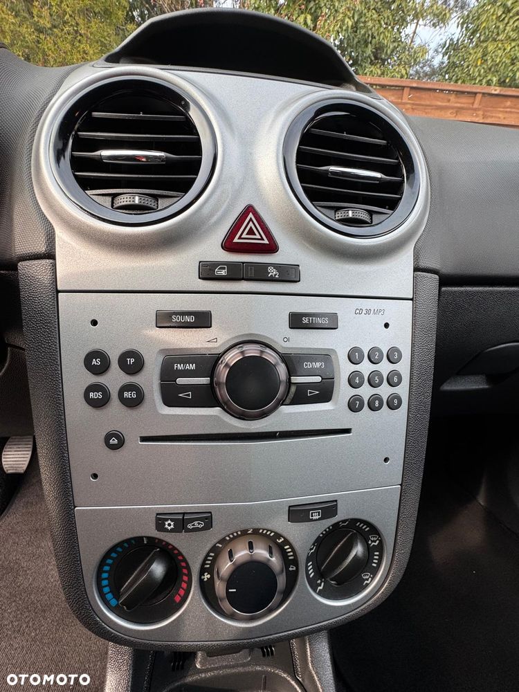 Opel Corsa 1.4 16V Edition - 5