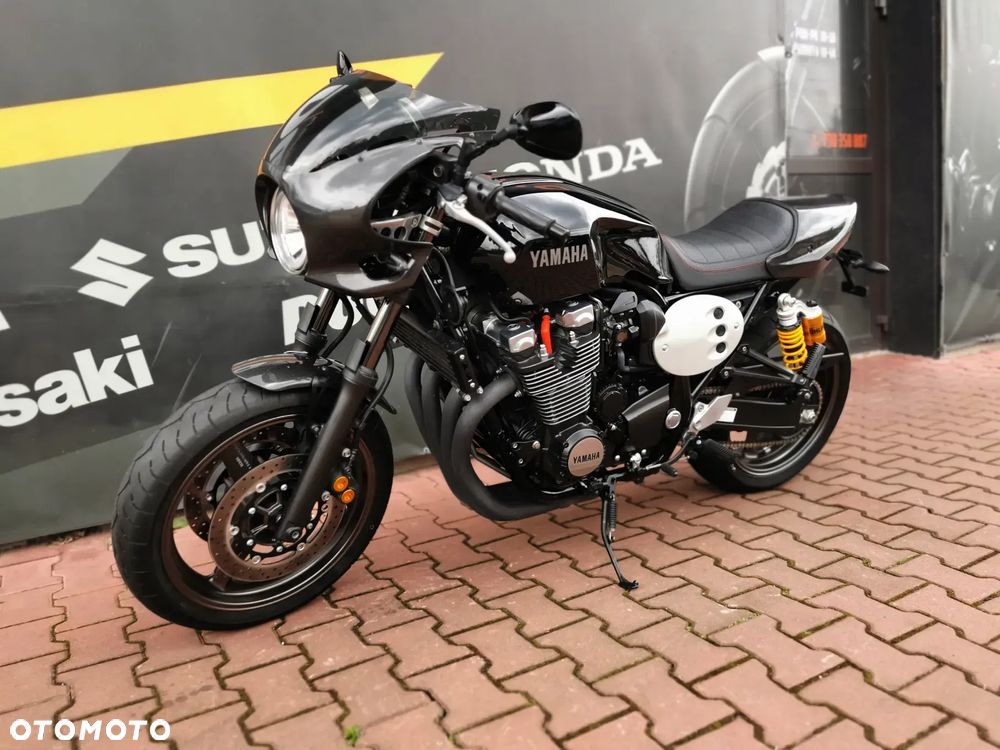 Yamaha XJR - 4
