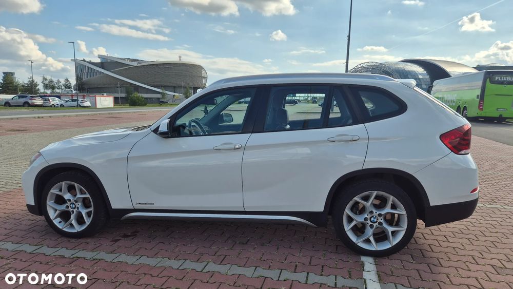 BMW X1 xDrive28i xLine - 10