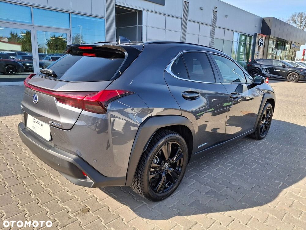 Lexus UX - 26