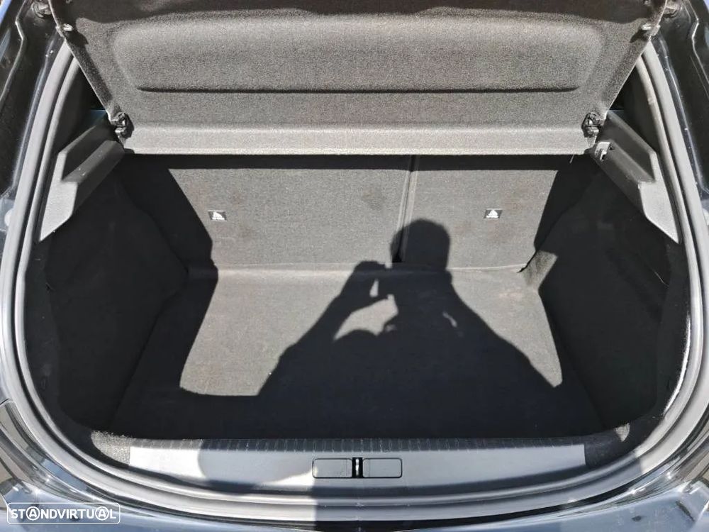 Peugeot 208 1.2 PureTech Active - 16