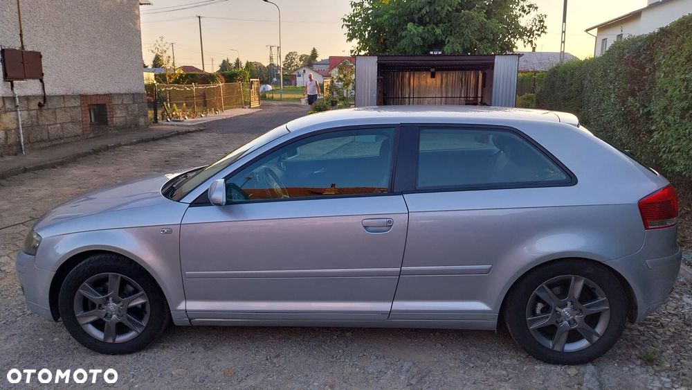 Audi A3 3-drzwiowe 1.6 Ambiente - 4