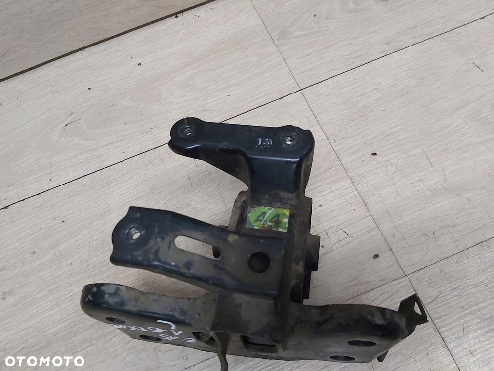 Toyota Corolla E15 Auris I poduszka silnika skrzyni lewa 1,6 dual vvti 44 - 3