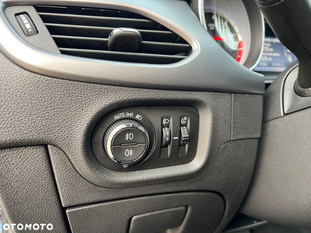 Opel Astra 1.0 Turbo Start/Stop Edition - 36