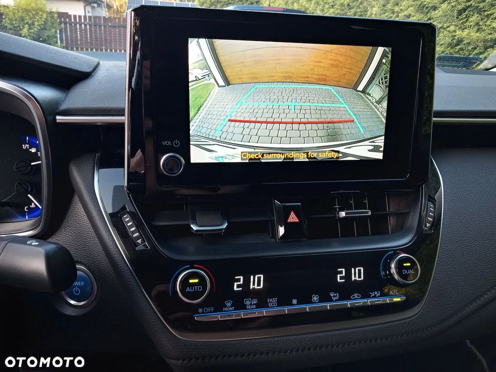 Toyota Corolla 1.8 Hybrid Comfort - 22