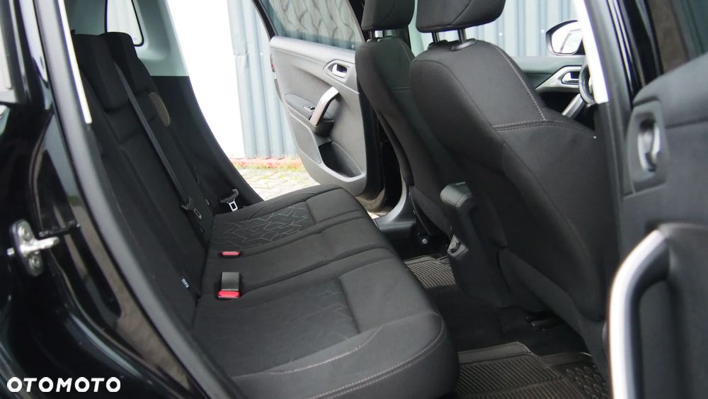 Peugeot 2008 1.2 Pure Tech Style S&S - 12