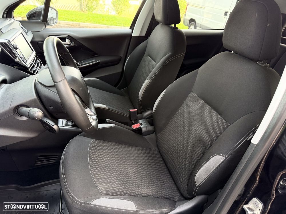 Peugeot 208 1.2 PureTech Style - 7