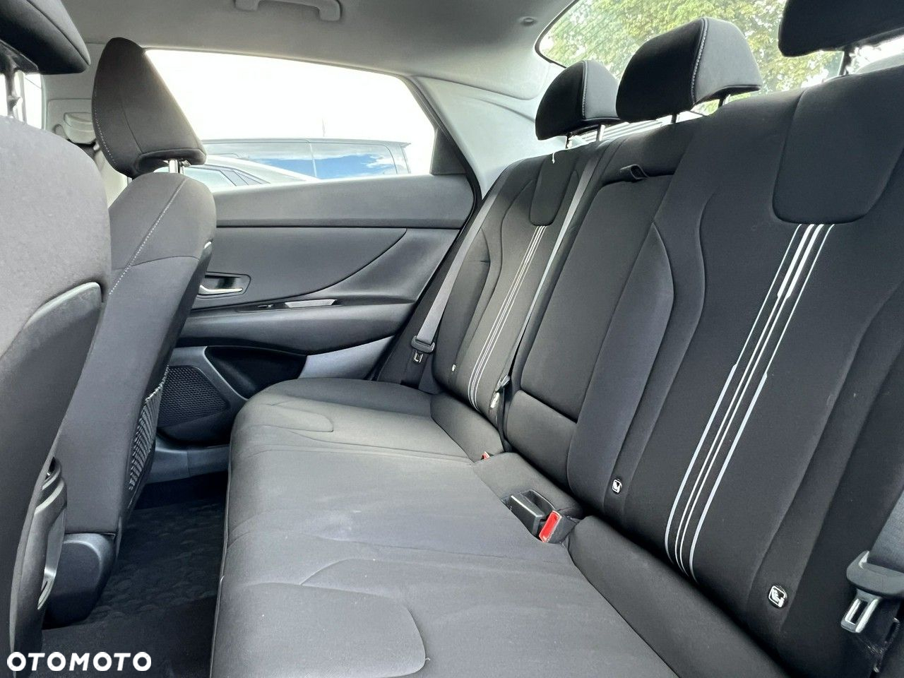Hyundai Elantra - 14