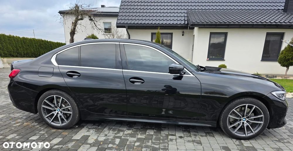 BMW Seria 3 330i Sport - 3