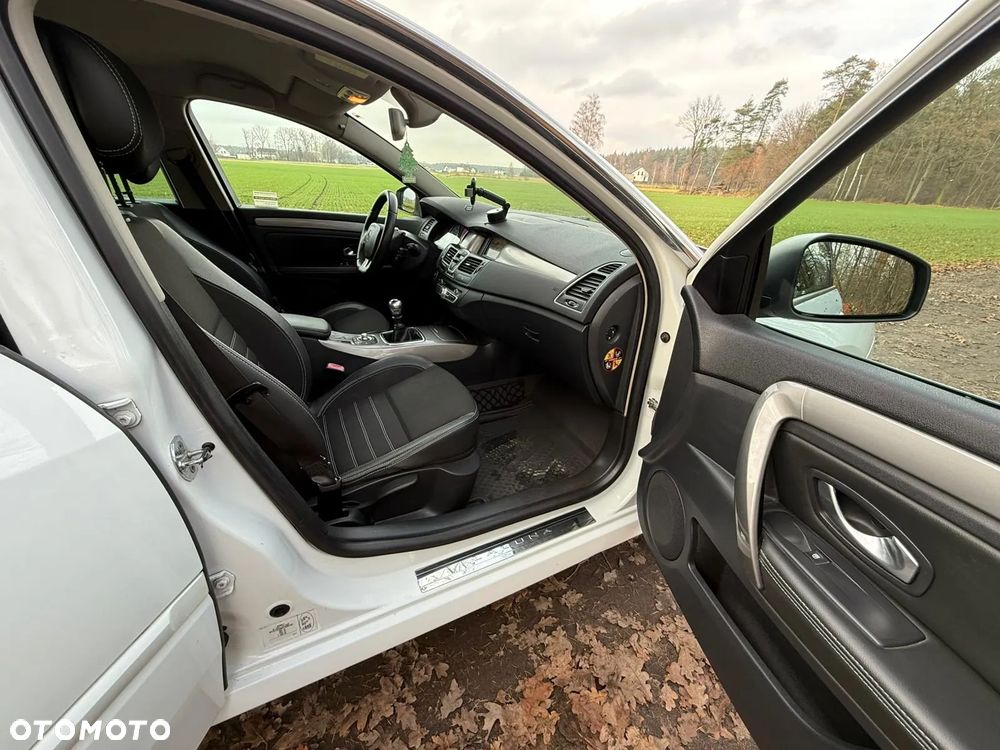 Renault Laguna 2.0 dCi NervaSport ESM - 28