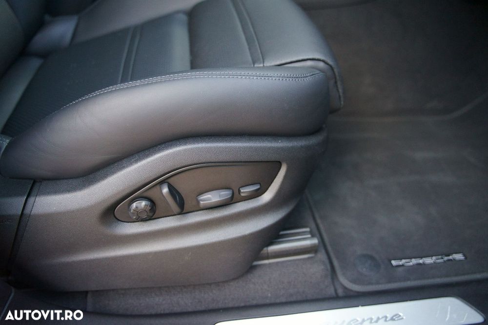 Porsche Cayenne Coupe E-Hybrid Tiptronic S - 12