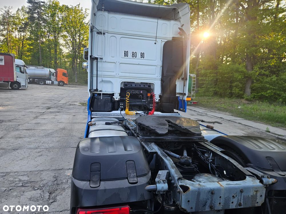 DAF XF - 8