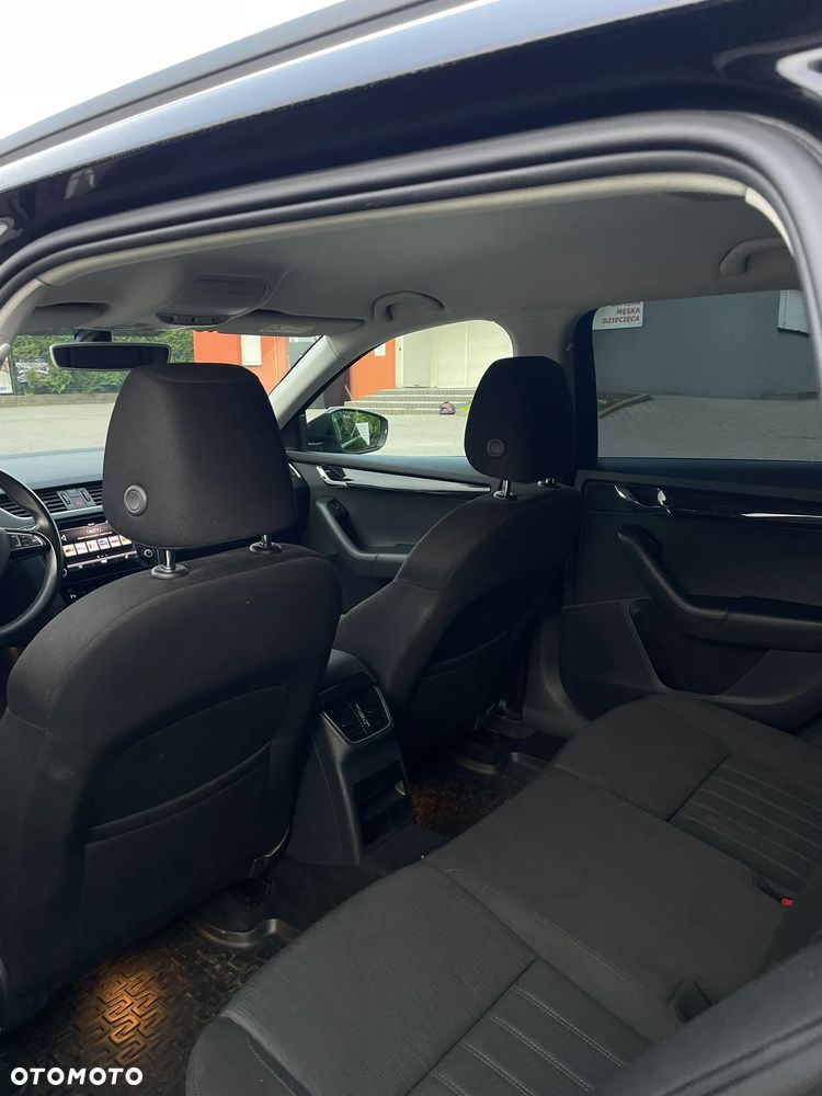 Skoda Octavia 2.0 TDI SCR 4x4 Style DSG - 15