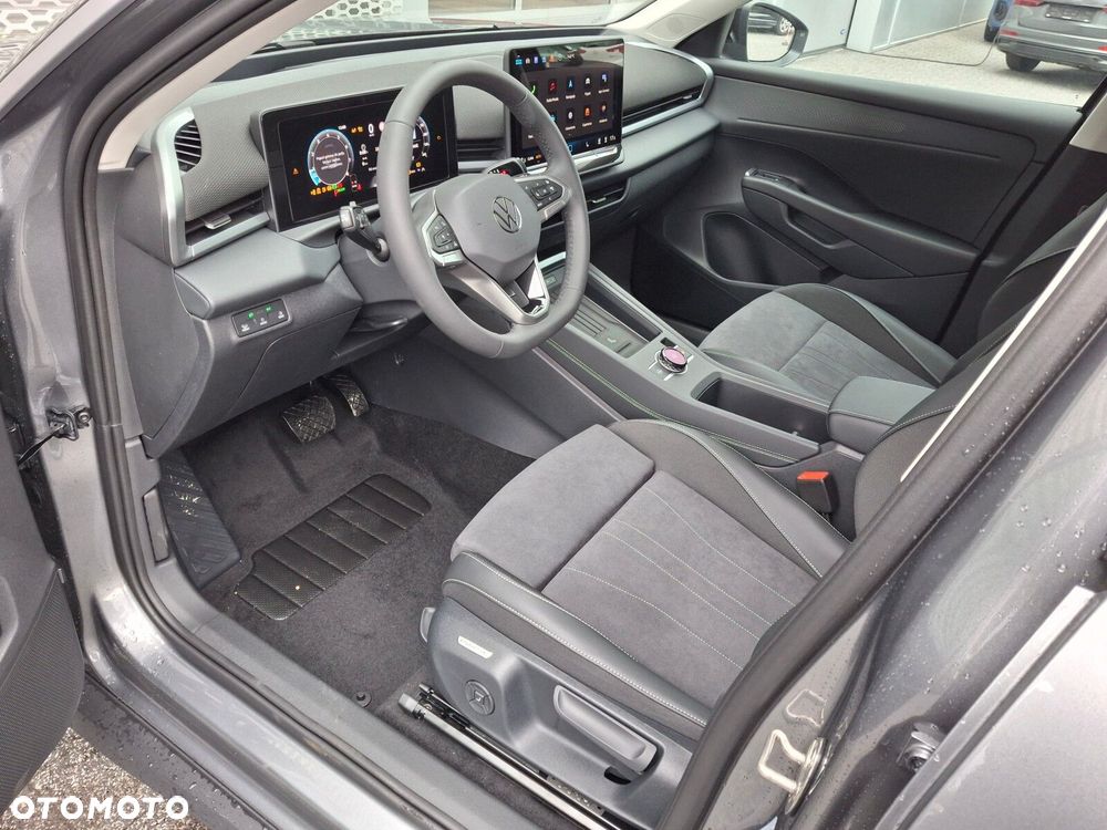 Volkswagen T-Roc 1.5 eTSI Style DSG - 11
