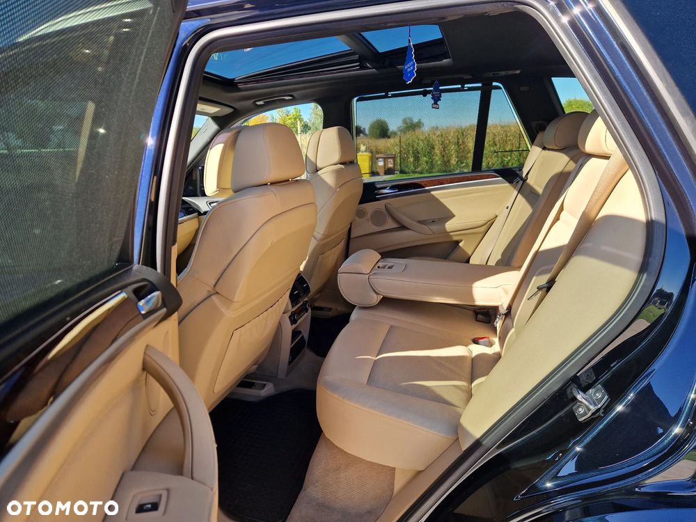 BMW X5 xDrive50i - 13