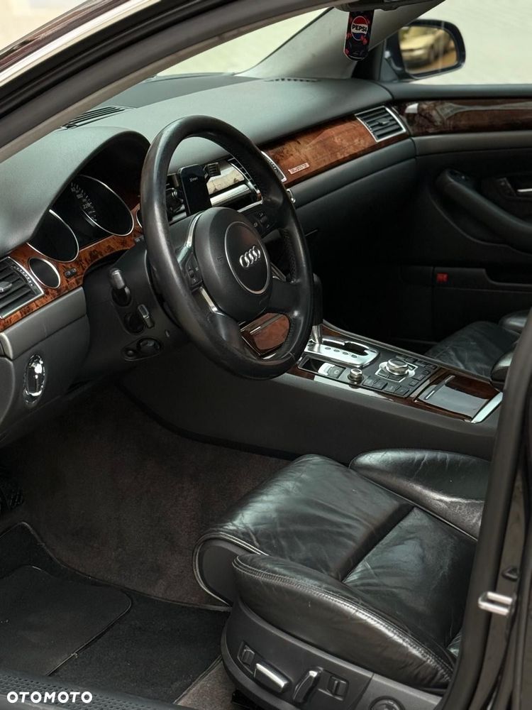 Audi A8 - 7