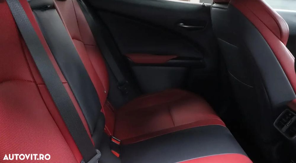 Lexus UX 250h F SPORT - 14
