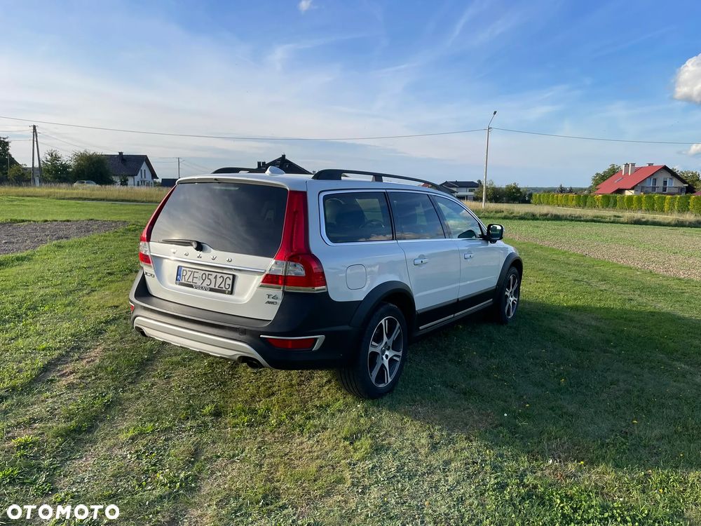 Volvo XC 70 T6 AWD Momentum - 2