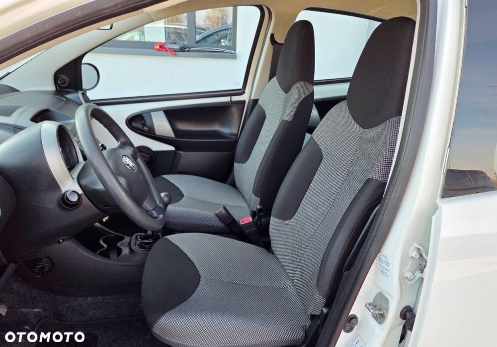 Toyota Aygo - 8