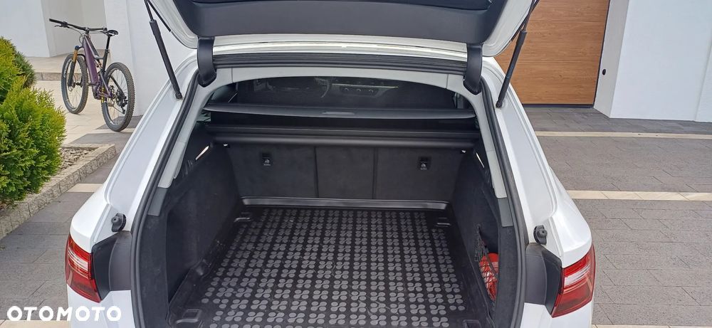 Audi A4 Avant 35 TDI S tronic S line - 19