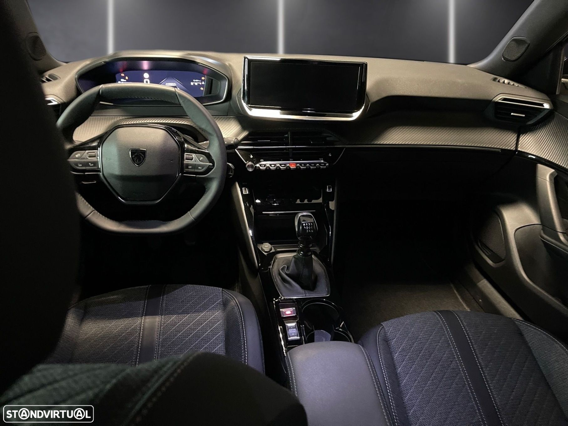 Peugeot 2008 - 8