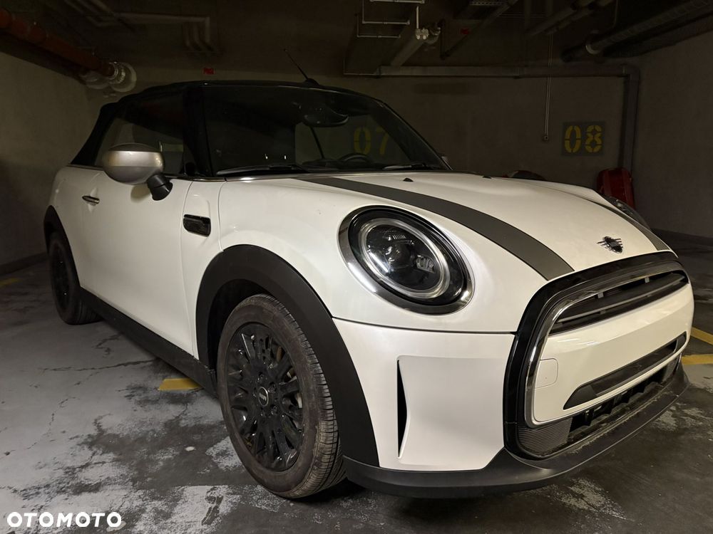 MINI Cooper Essential Trim - 12