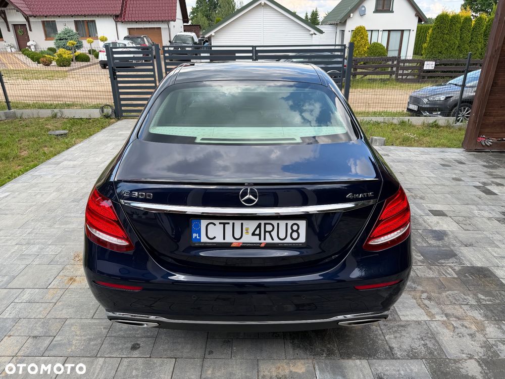 Mercedes-Benz Klasa E 300 9G-TRONIC - 14