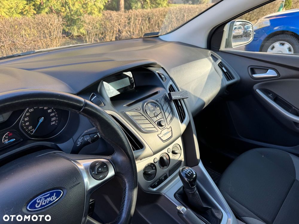 Ford Focus 1.6 Trend - 13