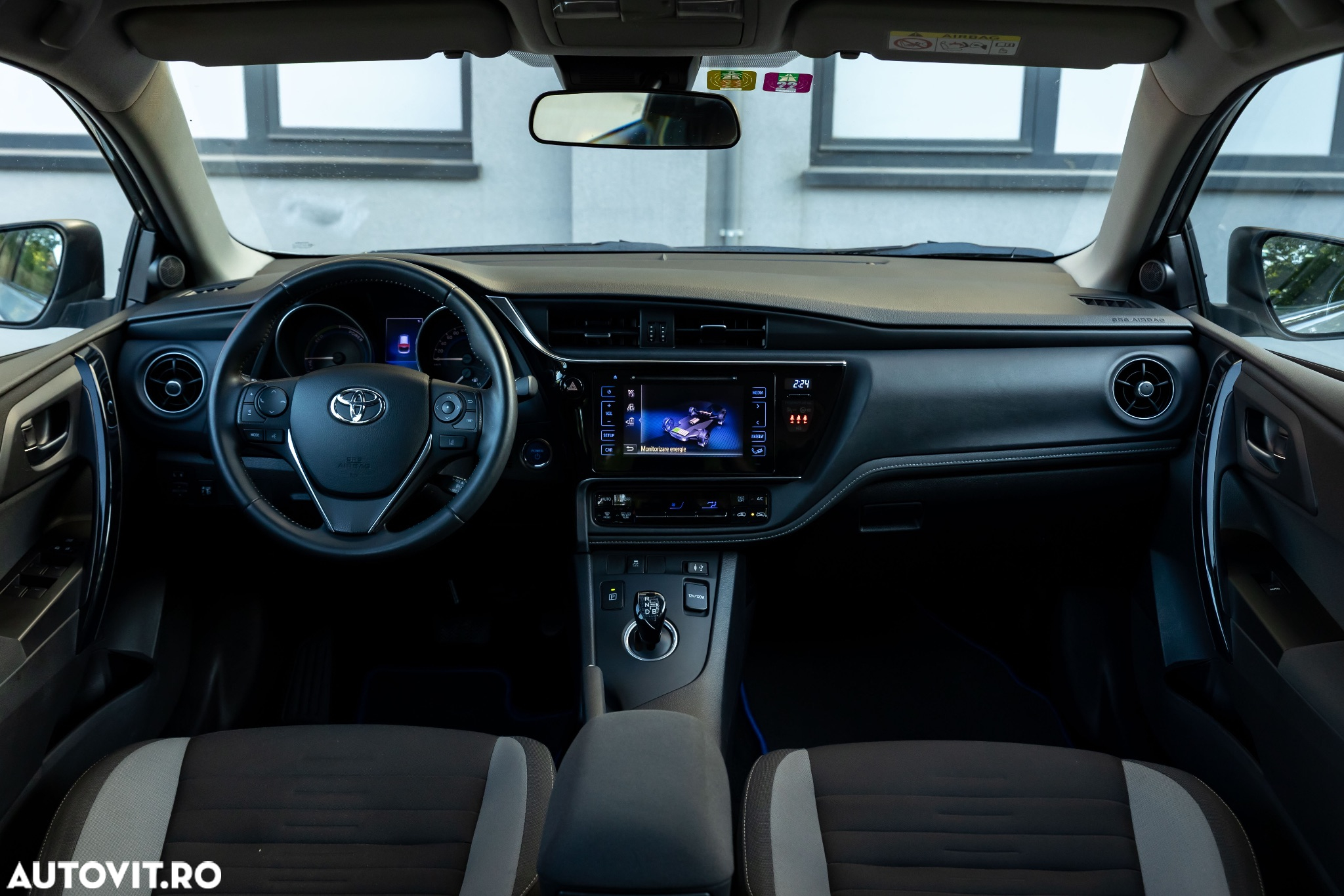 Toyota Auris 1.8 L VVT-i Hybrid Sol - 7