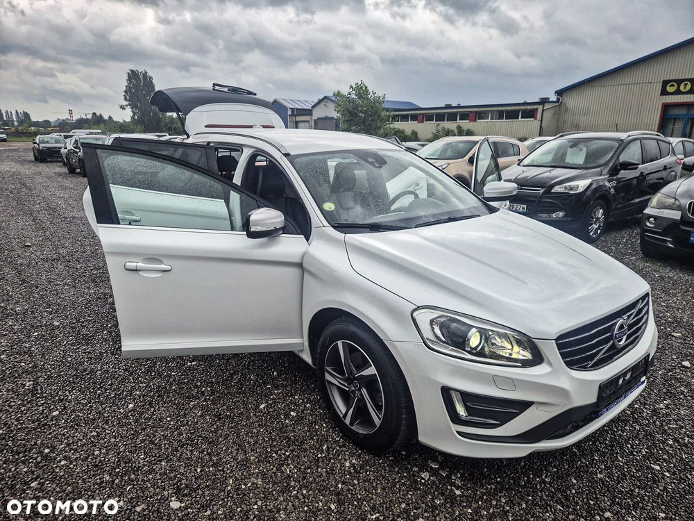 Volvo XC 60 D4 AWD Geartronic RDesign - 12