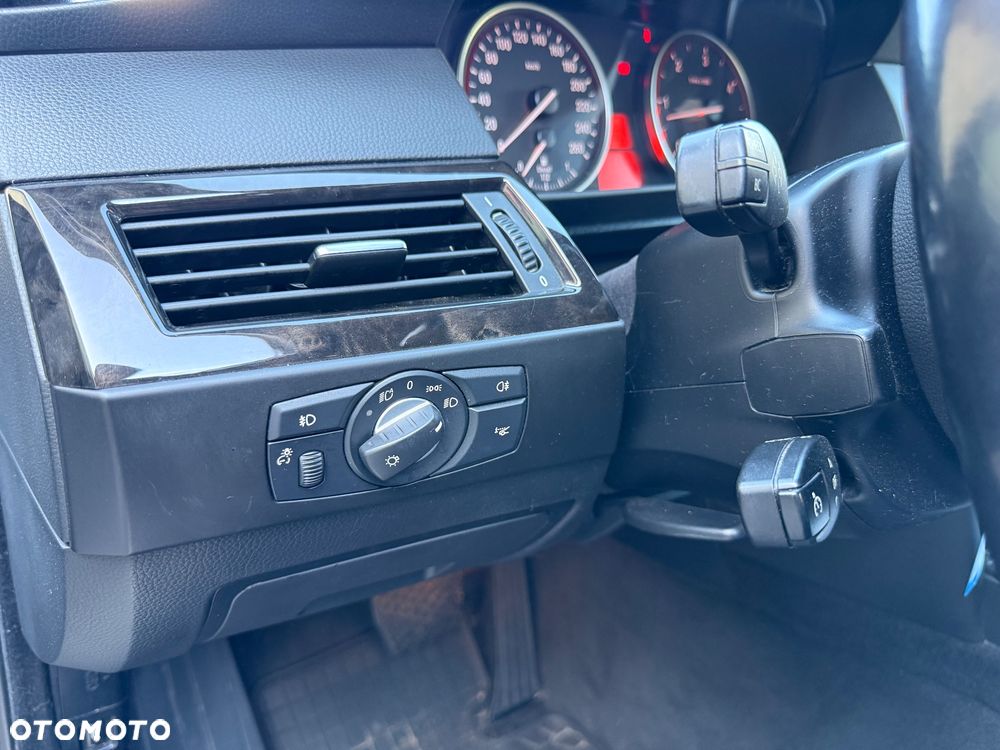 BMW Seria 5 525d Edition Lifestyle - 15