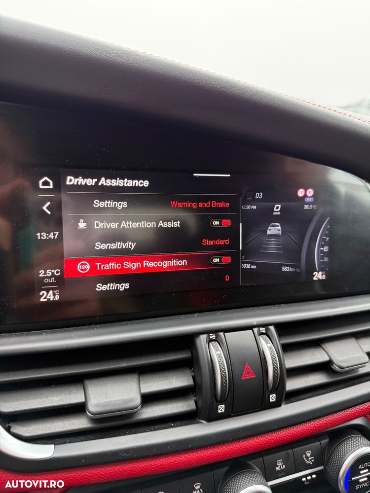 Alfa Romeo Giulia 2.0 Turbo 16V AT8 Veloce Ti - 33