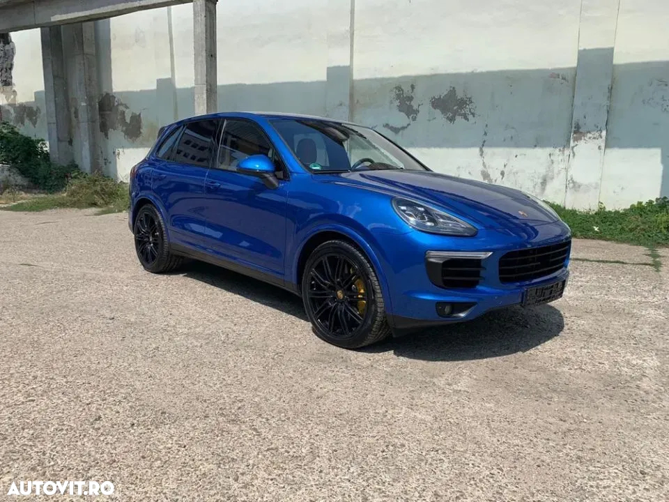 Porsche Cayenne 3.0 L - 3
