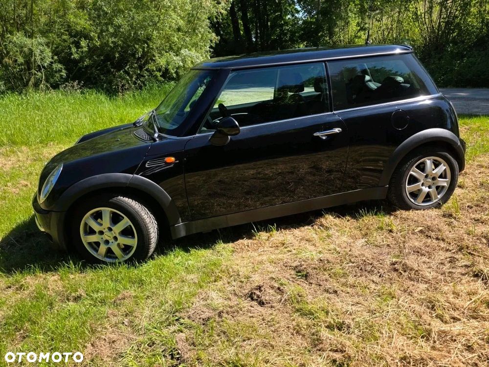 mini r50 r52 r53 Kolor BLACK 668 /9 Maska Drzwi Klapa Błotnik Ćwiartka Lusterko Szyba Czołowa Felgi 15 Reflektor Lampa Skrzynia biegów Pas przedni Komplet Chłodnic Półoś Przekładnia Kierownicza  Pompa Wspomagania Nakładka Słupka Zamek Drzwi Klamka Linki Maski Zamek Pompa Abs Asc ASR Wybierka Linki Dach panorama Podsufitka Obudowa filtra powietrza listwa Blenda klapy Serwo Antena Wydech tłumik - 2