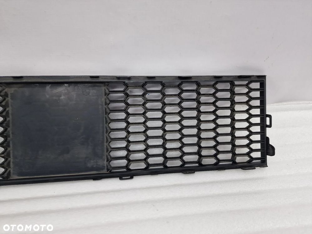 BMW 5 F10 / F11 M-PAKIET 10-16 KRATKA ŚRODKOWA ZDERZAKA PRZEDNIGO PRZÓD , NR 5111-7903901 / 7903901 , NR AUKCJI KR328 - 9