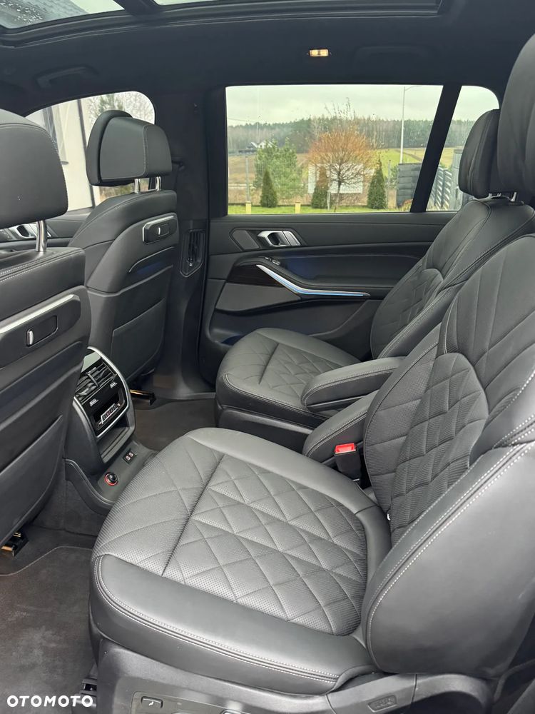 BMW X7 xDrive40i - 10