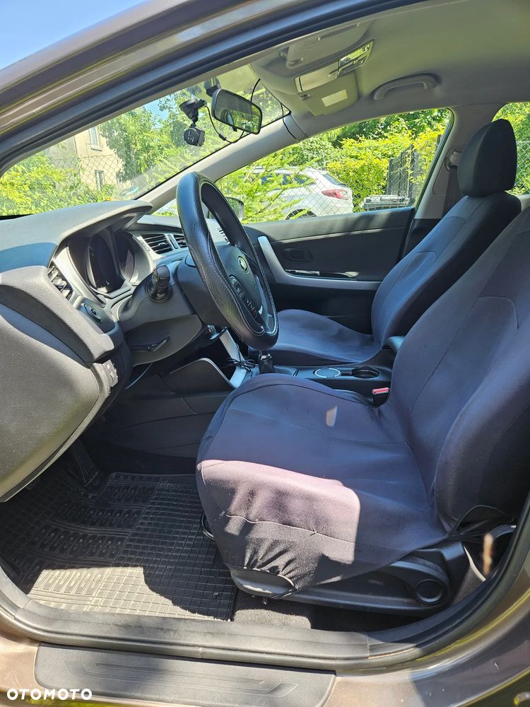 Kia Ceed - 23