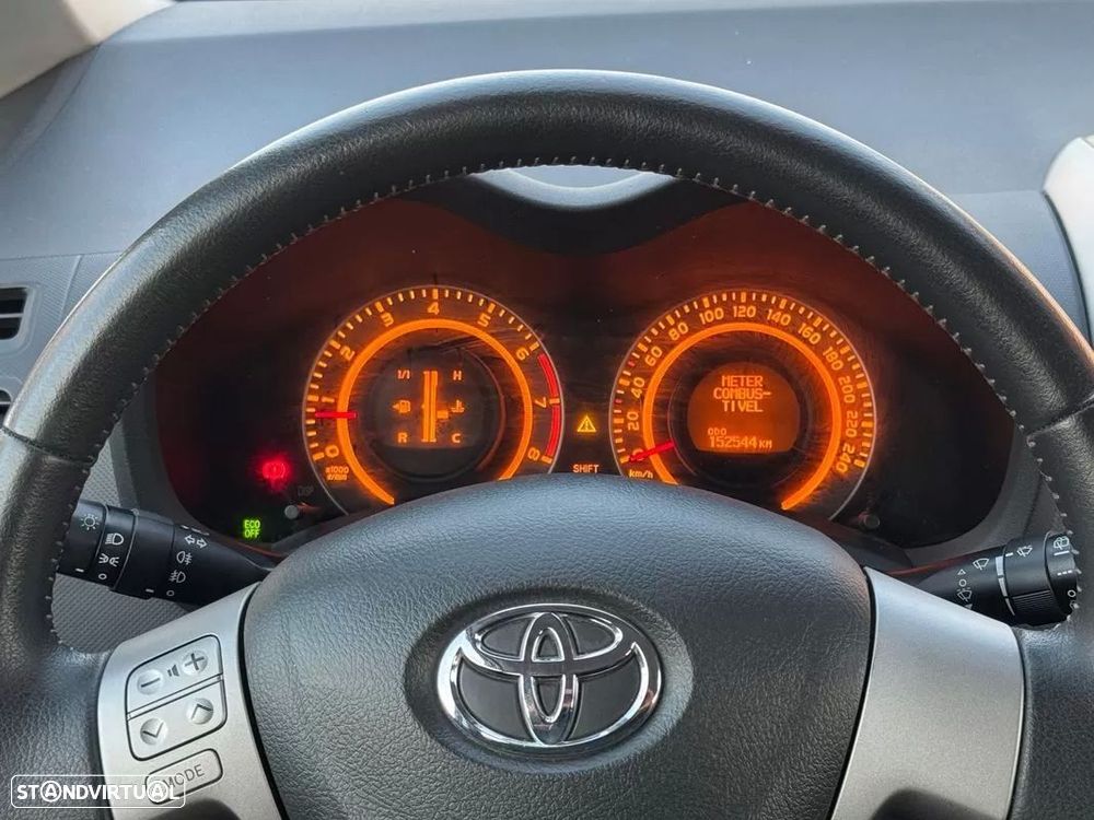 Toyota Auris 1.4 VVT-i AC - 15