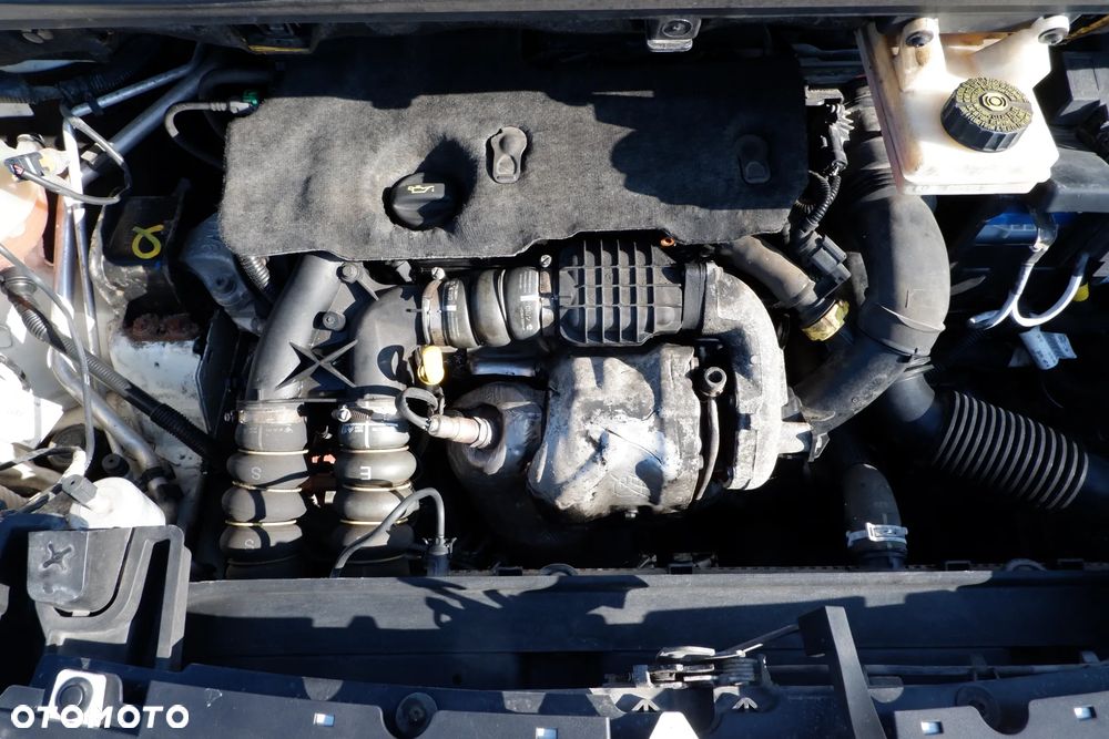 Peugeot 5008 HDI FAP 110 EGS6 Tendance - 36